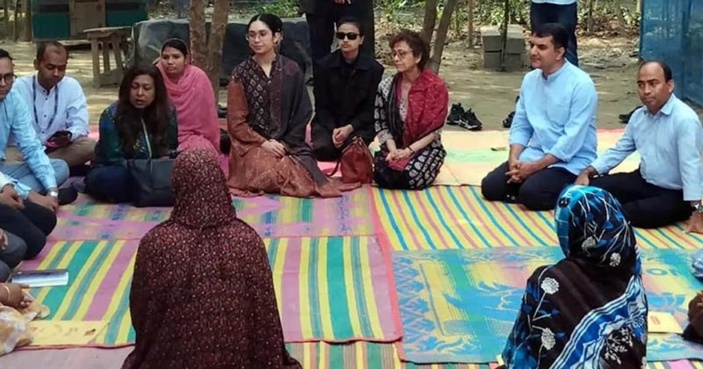 6c9732af-4d50-4155-abe1-85558900416d_large